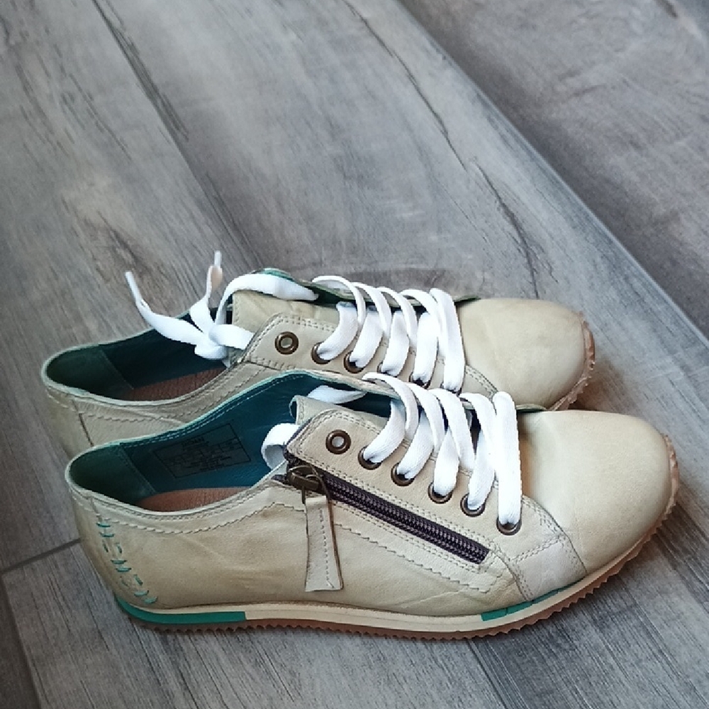 Roan By Bed Stu Women's Cream Tan Leather Sneakers - Picture 9 of 9